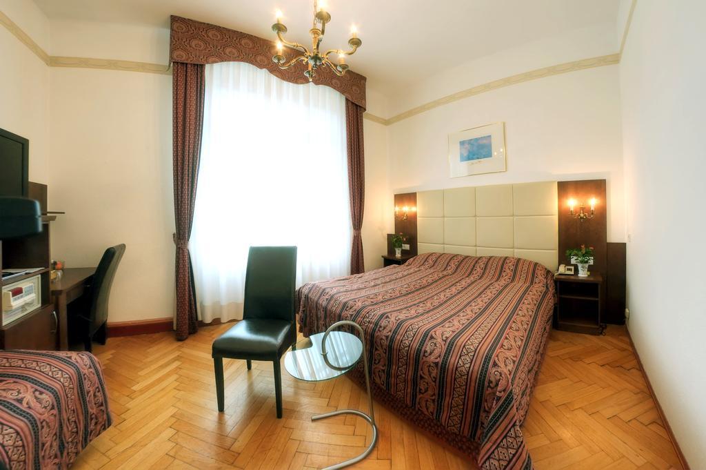 Carlton Opera Hotel Виена Екстериор снимка
